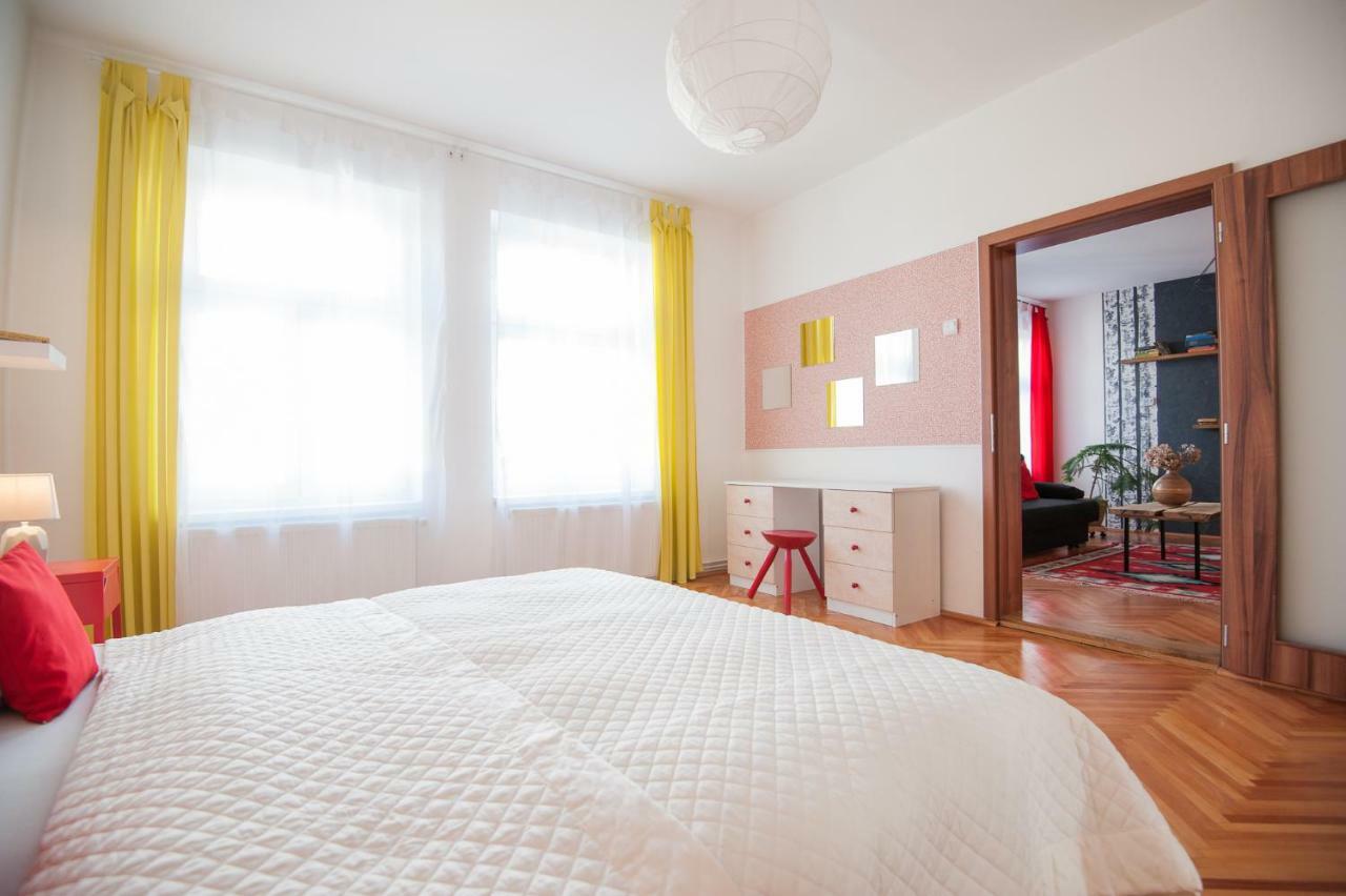 Spacious Stylish Apartment In Old Town Hermannstadt Exterior foto